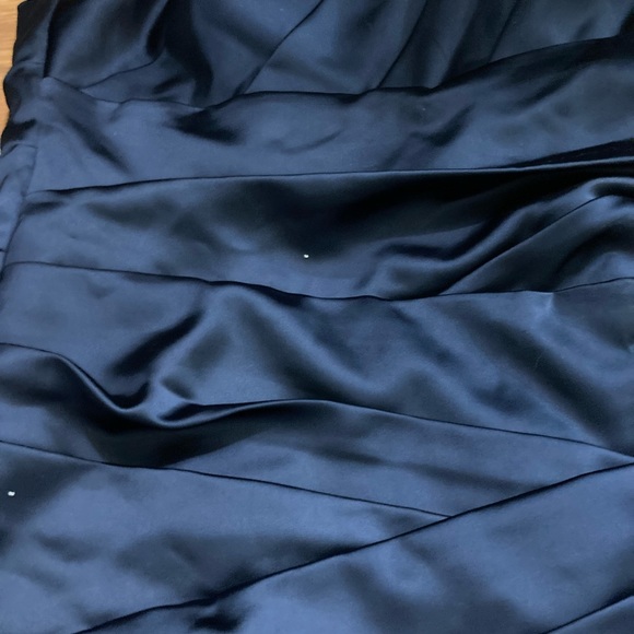 One shoulder bridesmaid dress - Picture 2 of 2